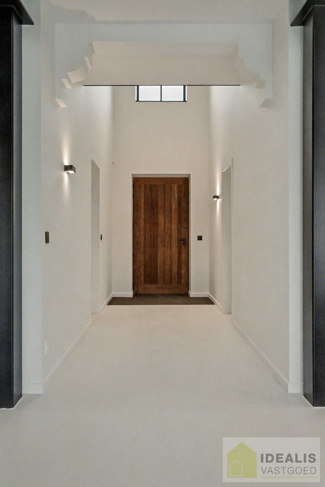 IDEALIS VASTGOED - EEN BIJZONDER HUIS, EEN BIJZONDERE LOCATIE, EEN UNIEKE KANS OM TE WONEN IN EEN AUTHENTIEK LANDHUIS MET EEN PRACHTIGE INRICHTING EN EEN HOOGWAARDDIGE AFWERKINGSGRAAD! foto 5