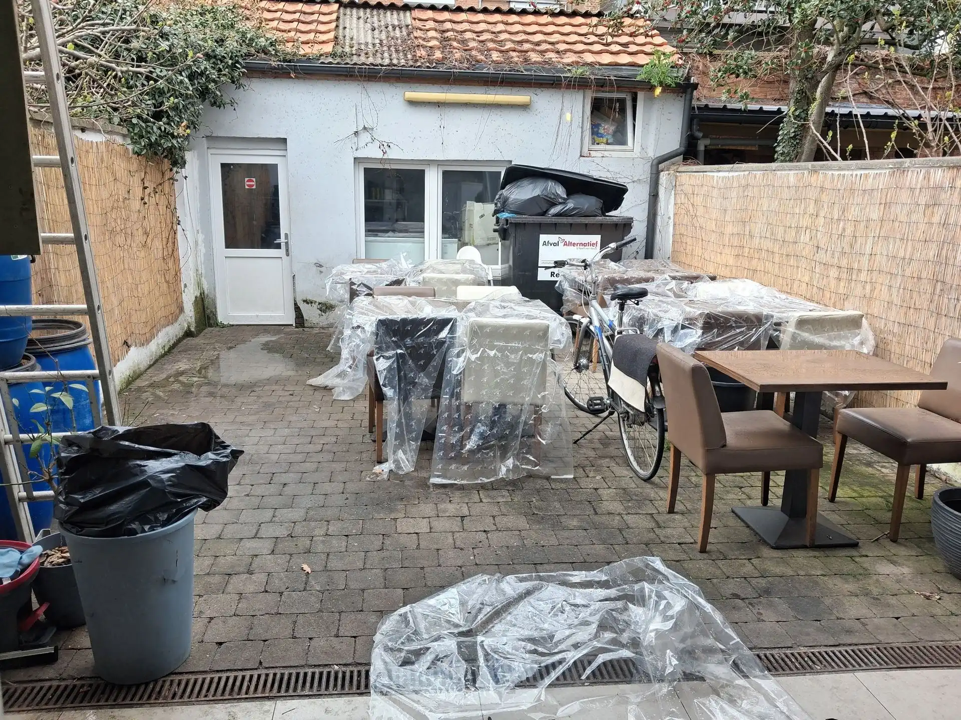 Handelspand gelegen in het centrum van de stad foto 9