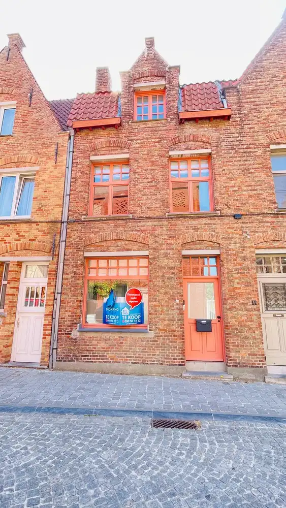 Instapklare stadswoning nabij het Minnewaterpark | 3 slpk, 2 badkamers & terras foto 29