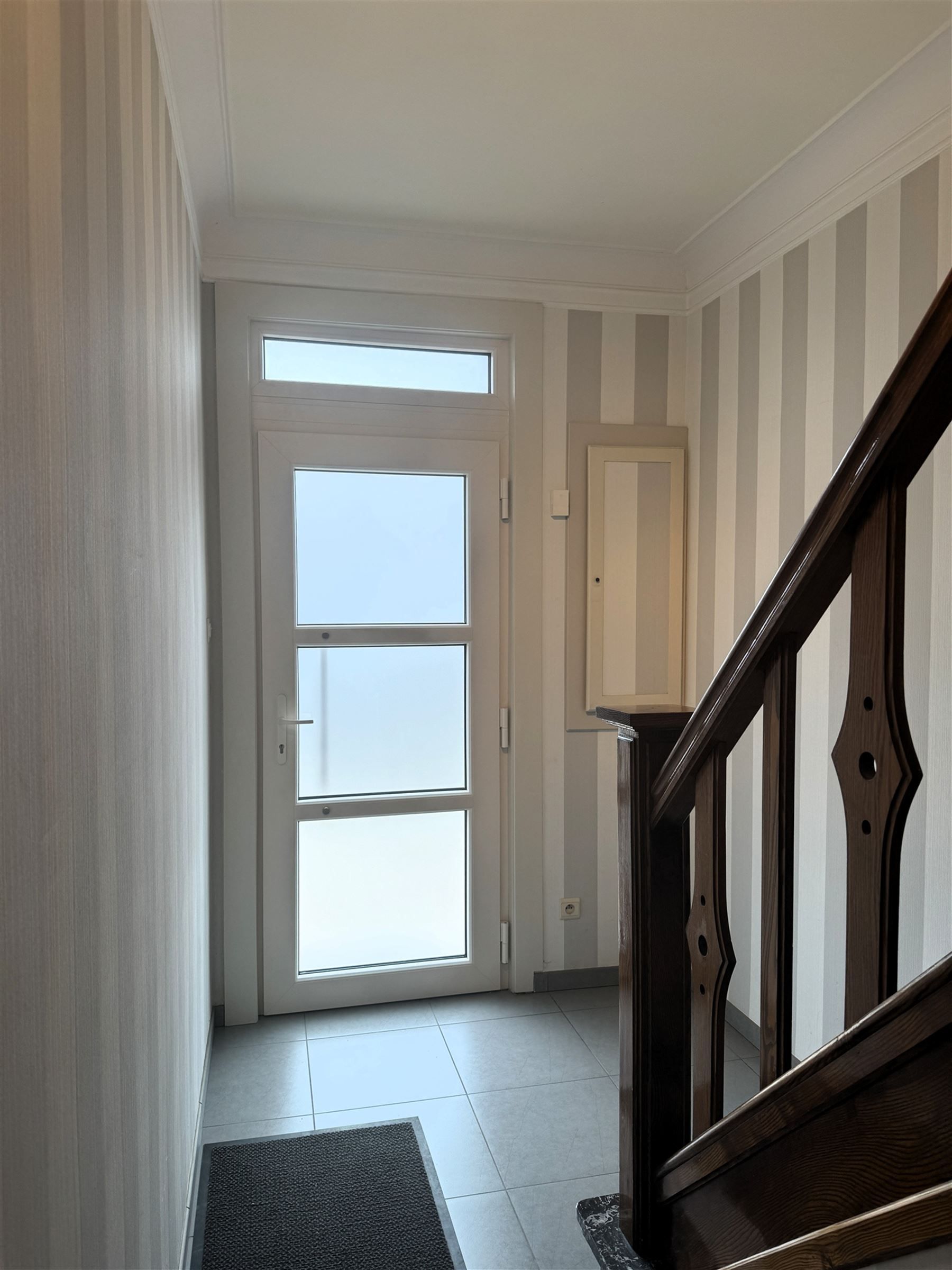 Ruime woning met 3 slaapkamers en grote tuin foto 8