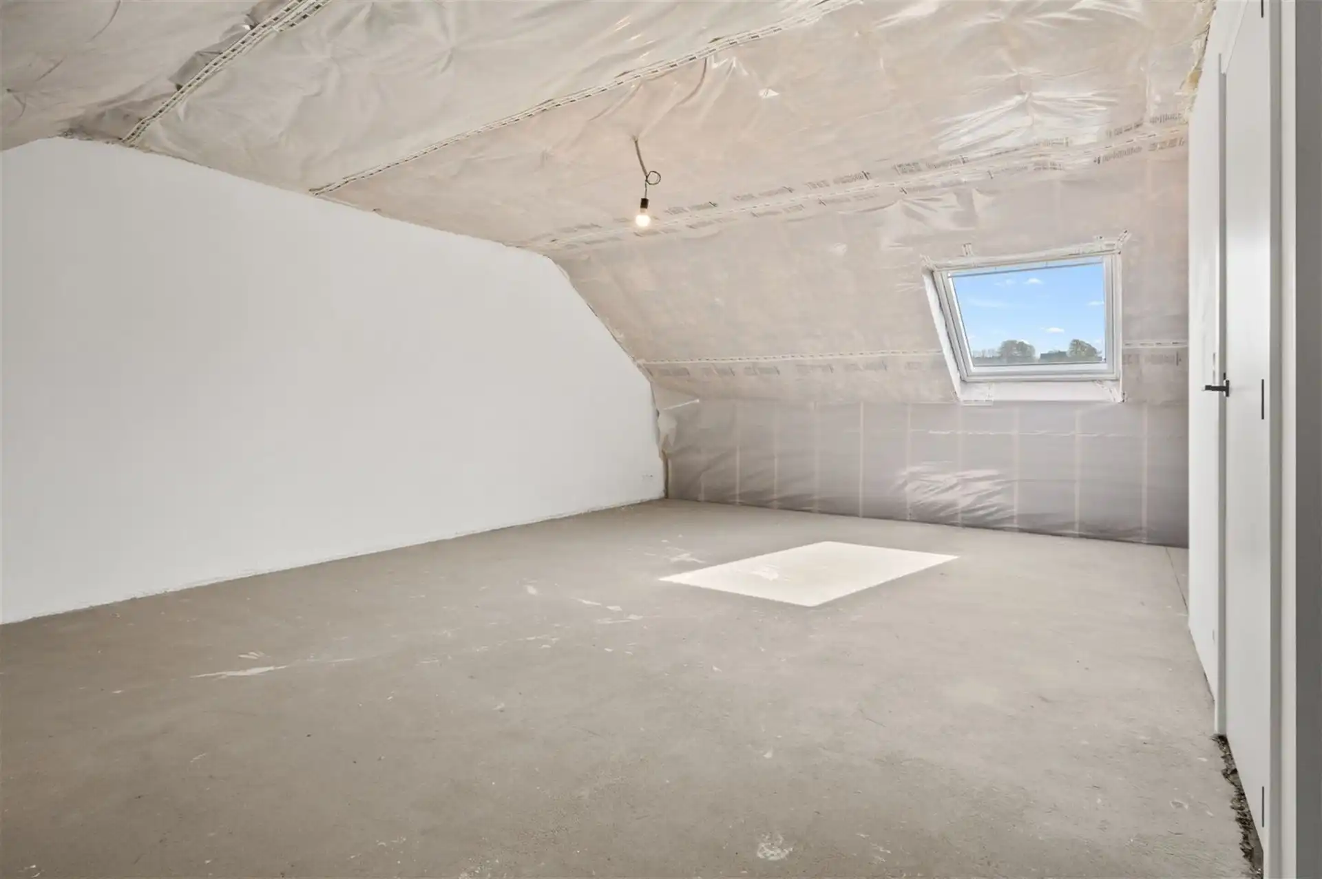 Zeer ruime woning met 4 slpks en tuin foto 25