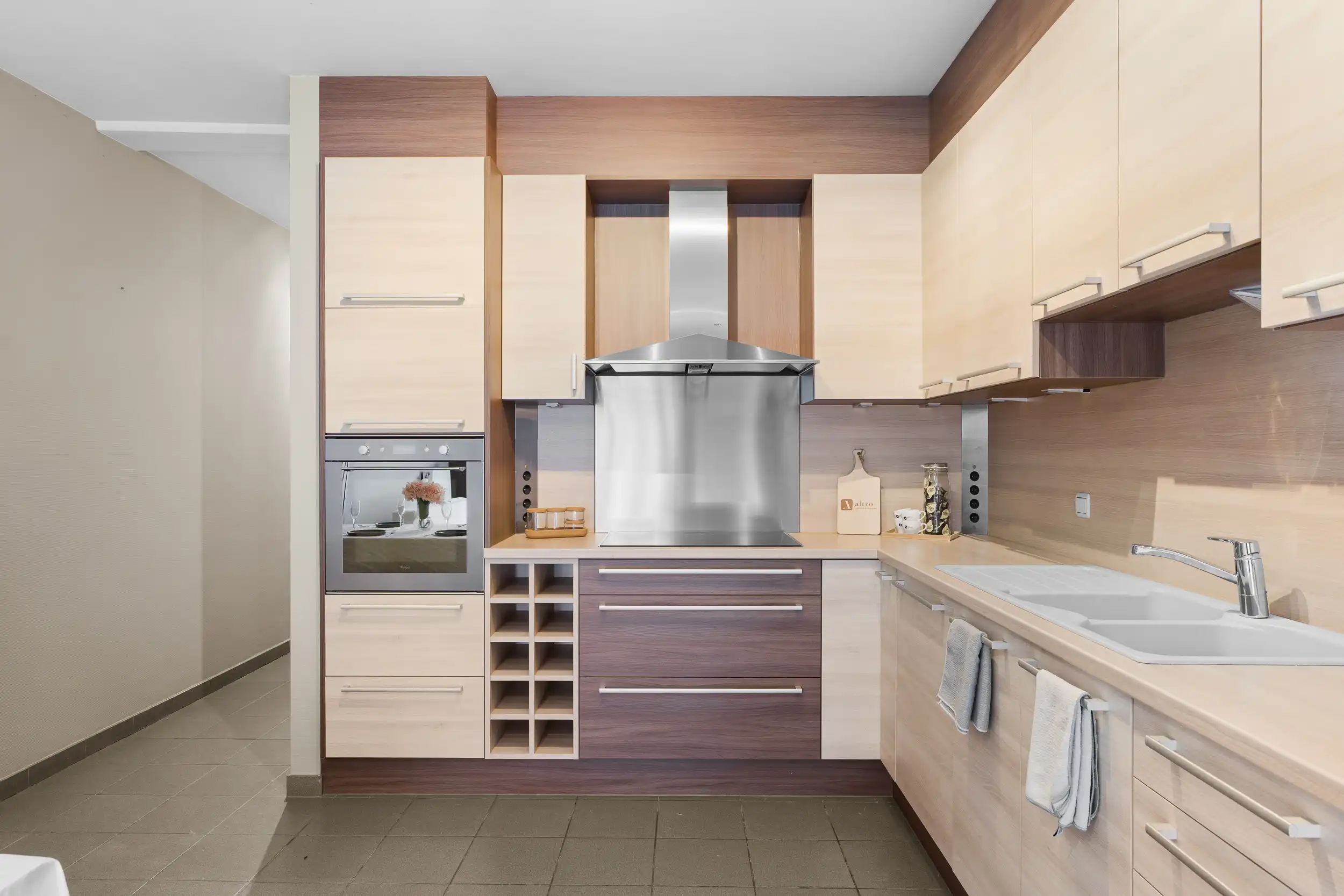 Lichtrijk 1-slaapkamerappartement in hartje Geraardsbergen foto 2