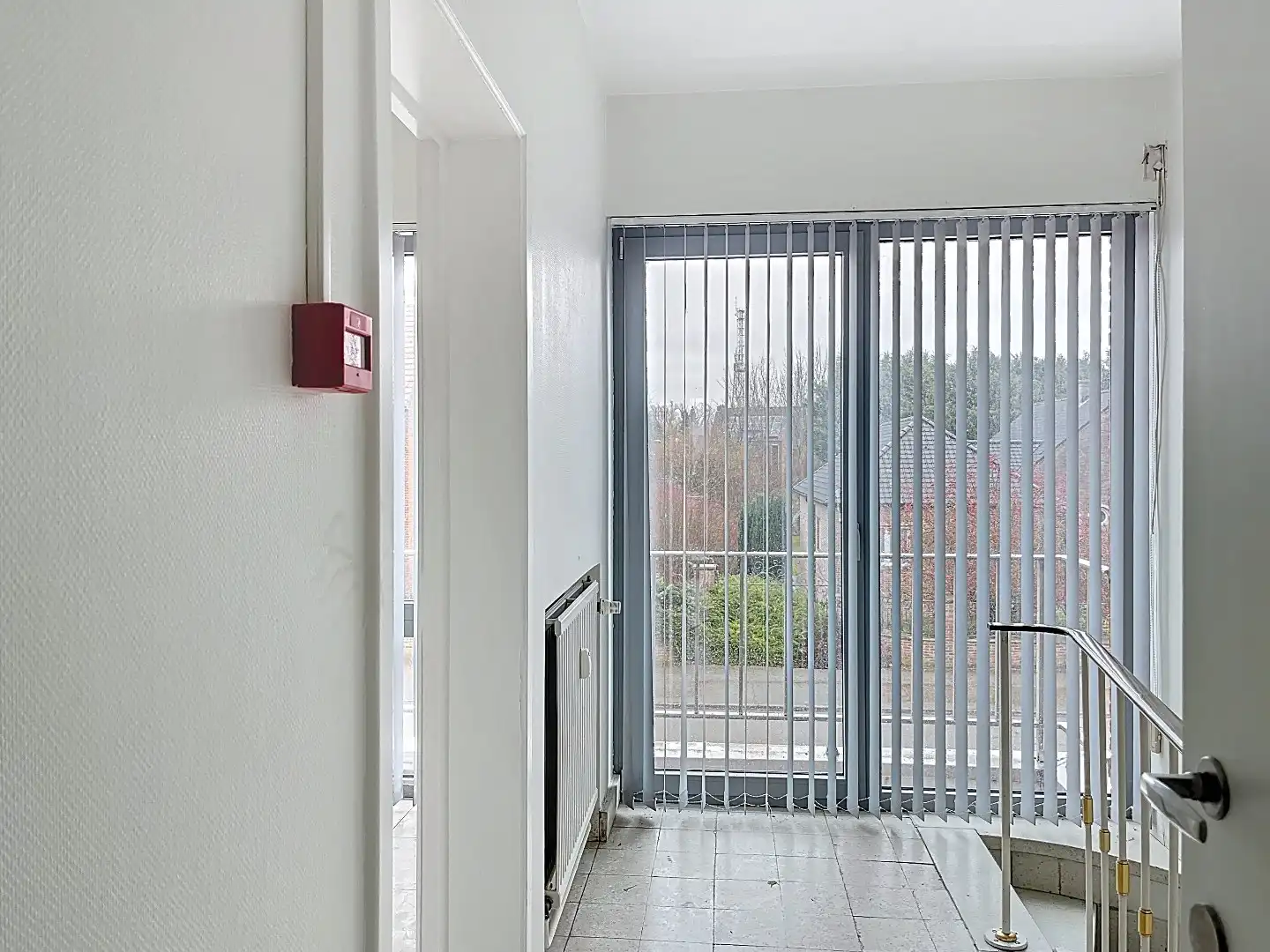 Veelzijdig pand op topligging: wonen en werken of tweewoonst met terrassen en garage foto 8