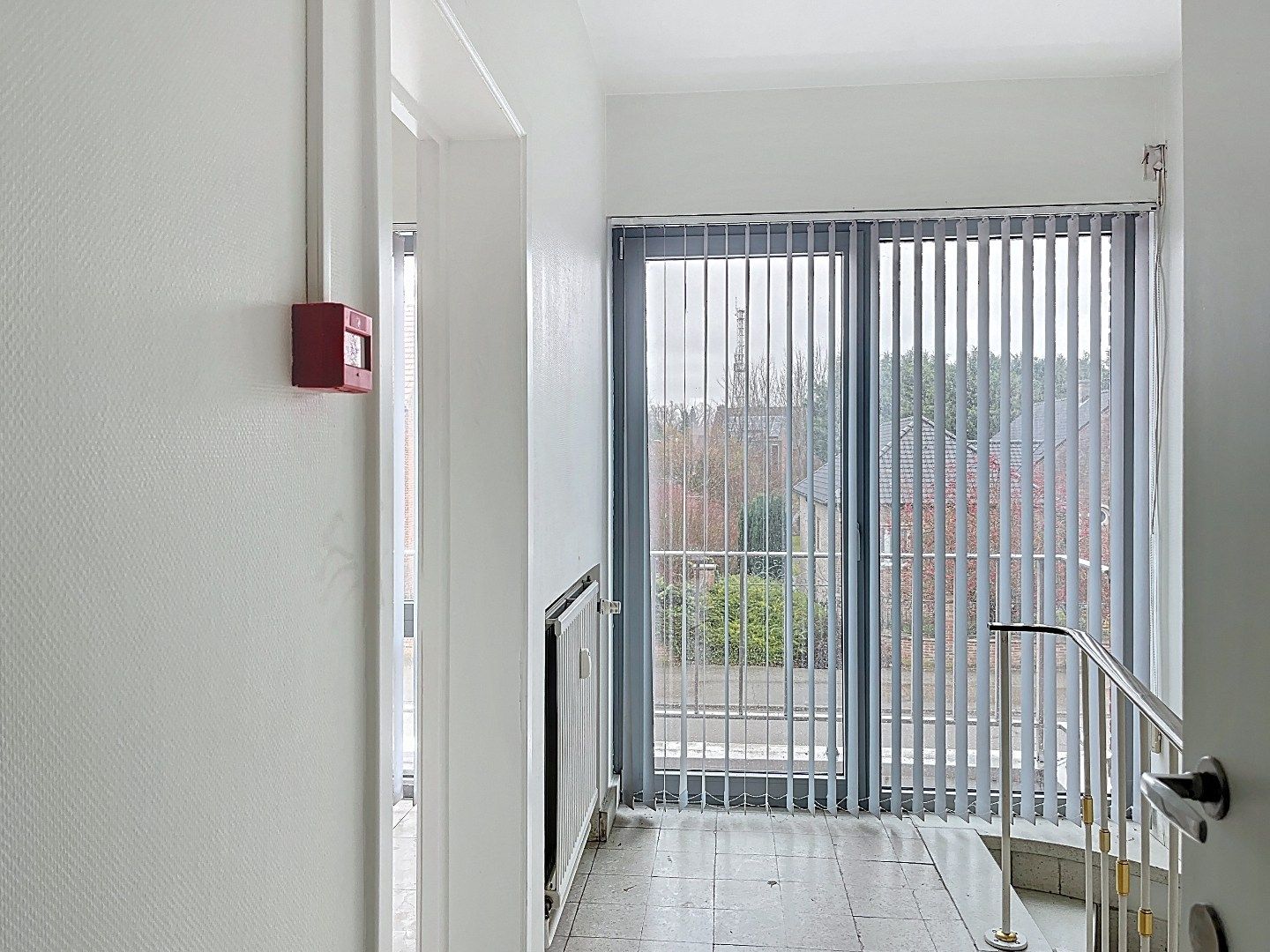 Veelzijdig pand op topligging: wonen en werken of tweewoonst met terrassen en garage foto 8