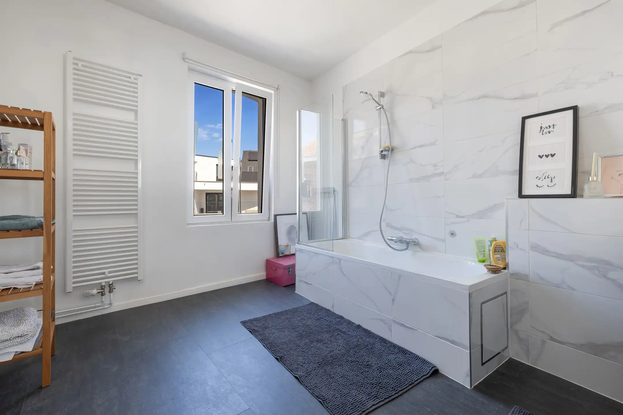 Mooi, volledig gerenoveerd huis - 4 slaapkamers foto 16