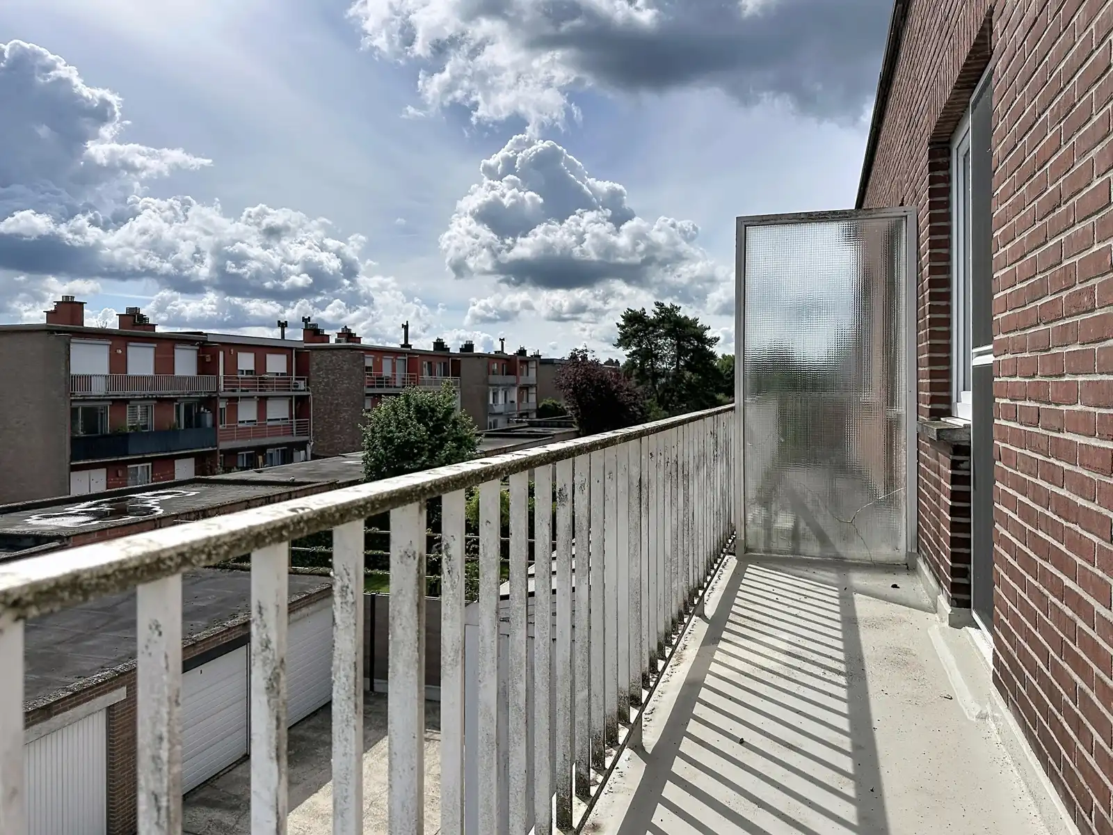Lichtrijk en energiezuinig appartement met garagebox op rustige locatie foto 21
