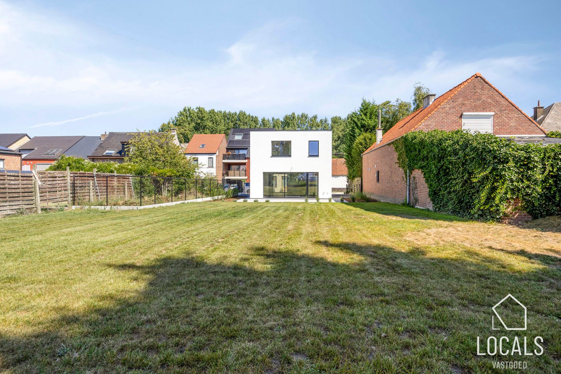 Prachtige nieuwbouwwoning op 642m² met zuidgerichte tuin foto 5