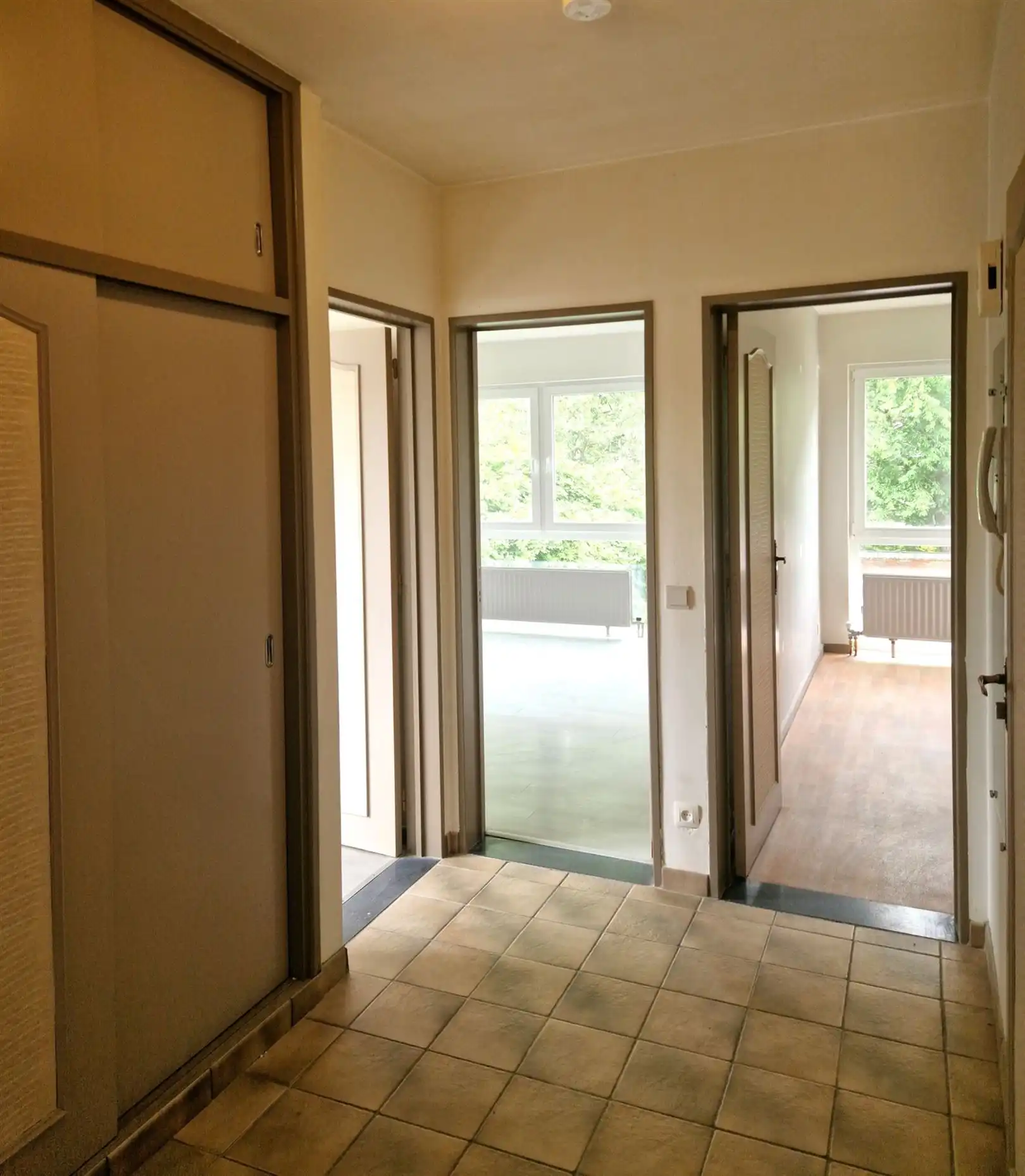 Gunstig gelegen appartement met terras en garagebox. foto 6