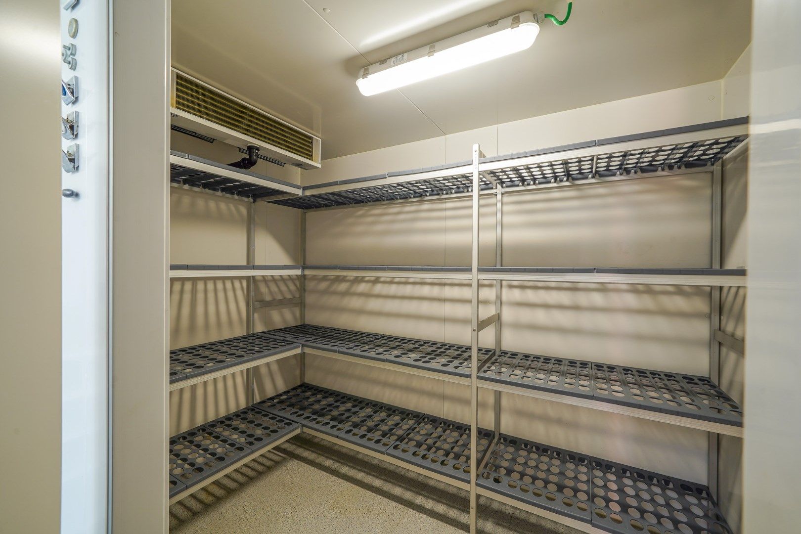 Handelszaak met woning in centrum van Kortemark foto 9