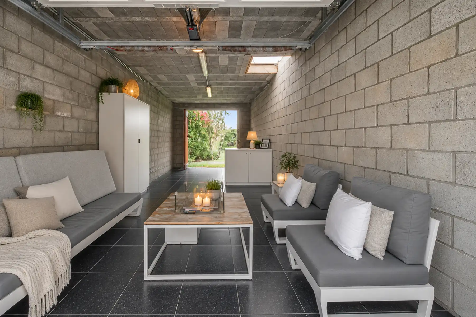 ruime woning met 7 slaapkamers, garage en prachtige tuin foto 26