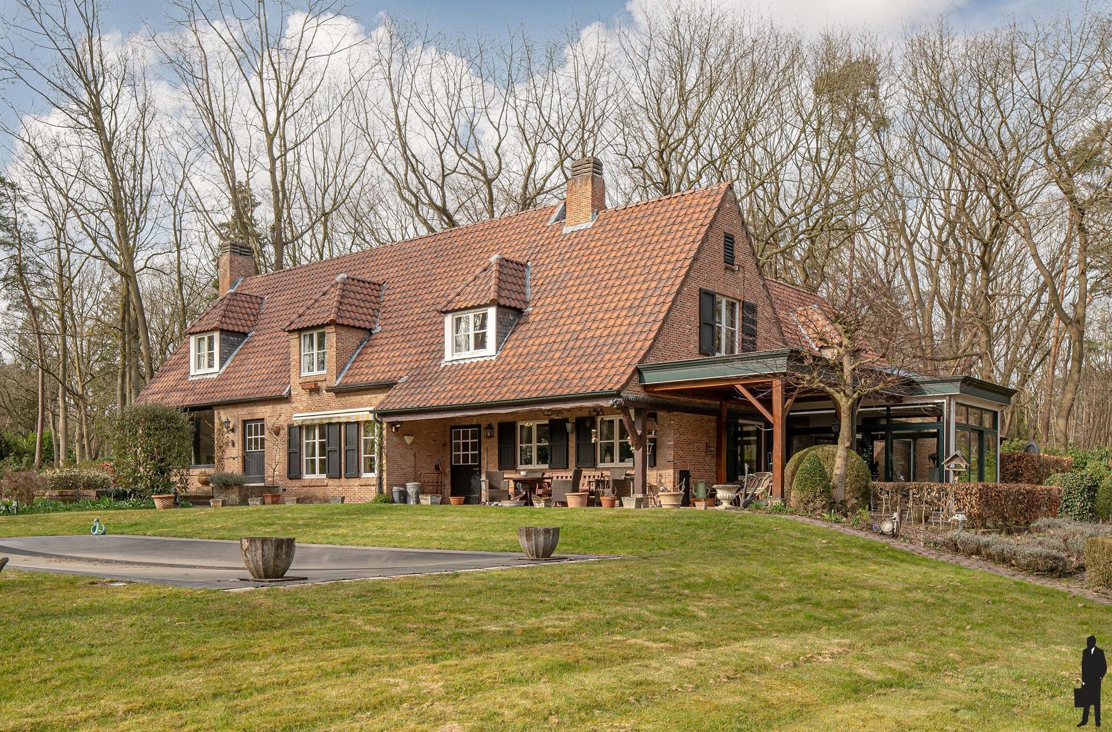 Op absolute toplocatie gelegen villa! foto 25
