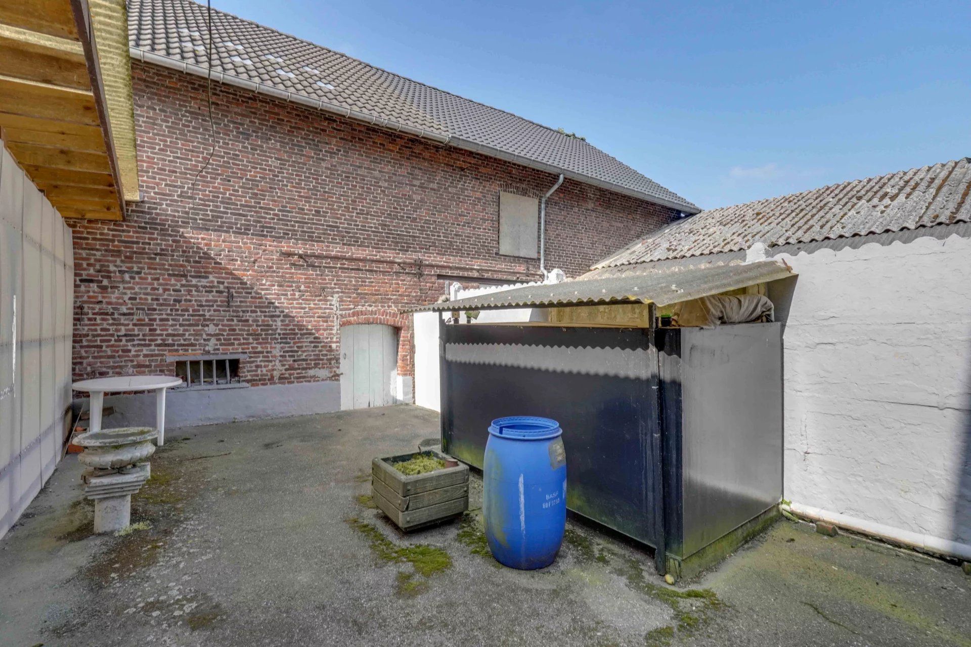 Te renoveren, landelijk gelegen woning/ projectgrond foto 19