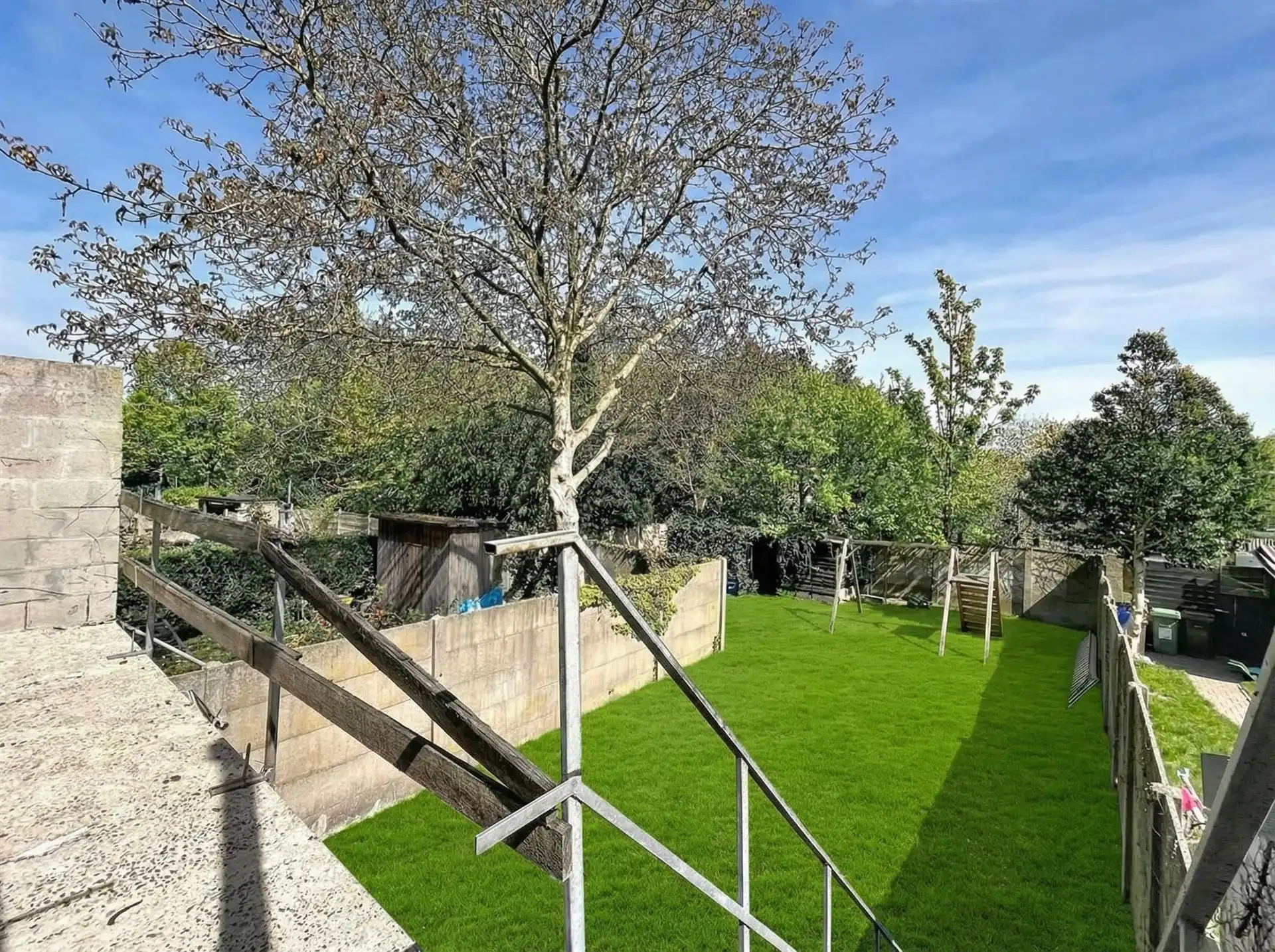 Ruime woning met 4 slaapkamers en garage gelegen in gunstige omgeving te Zwijndrecht! foto 5