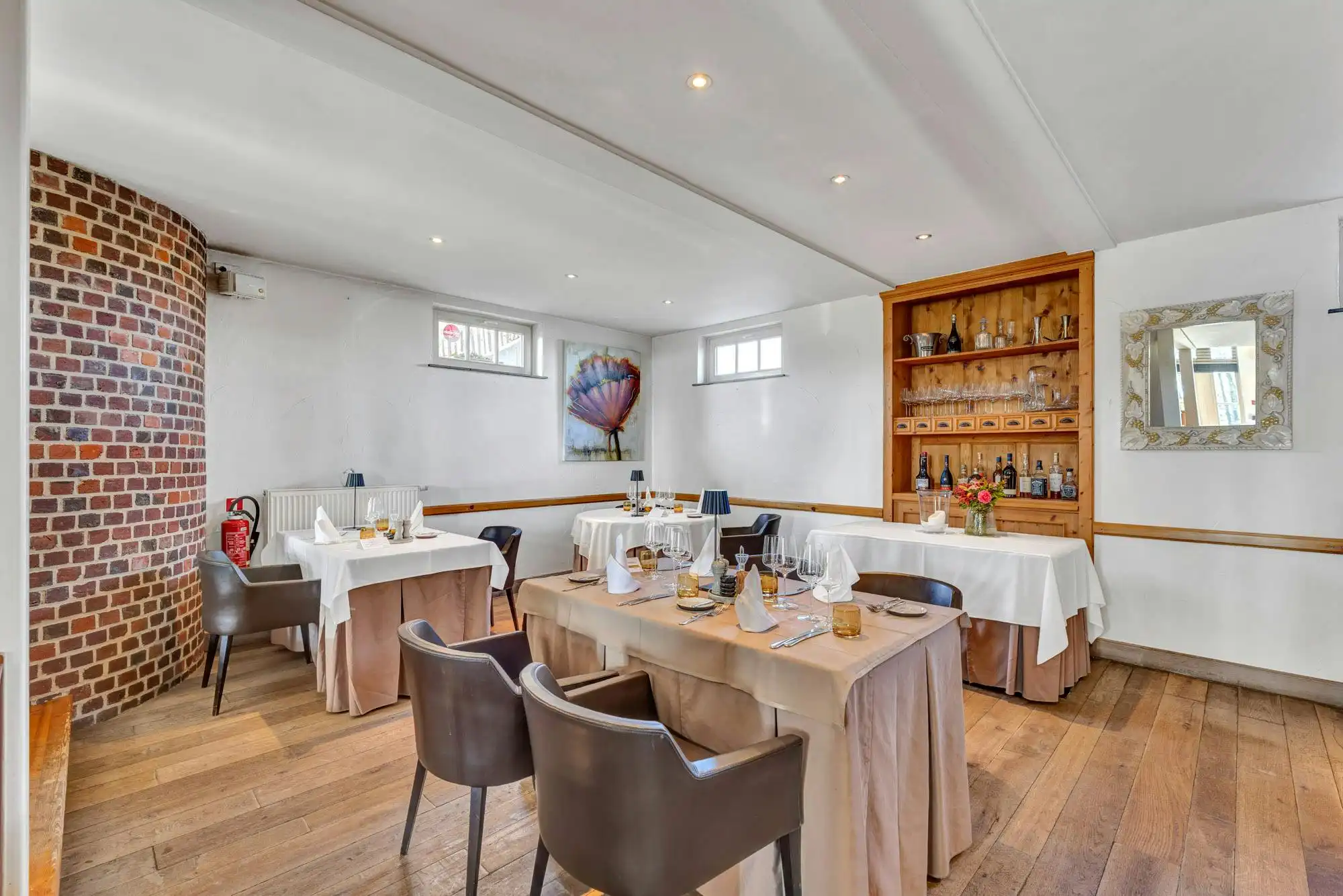 Exclusief en veelzijdig handelspand met woning te Gooik foto 8