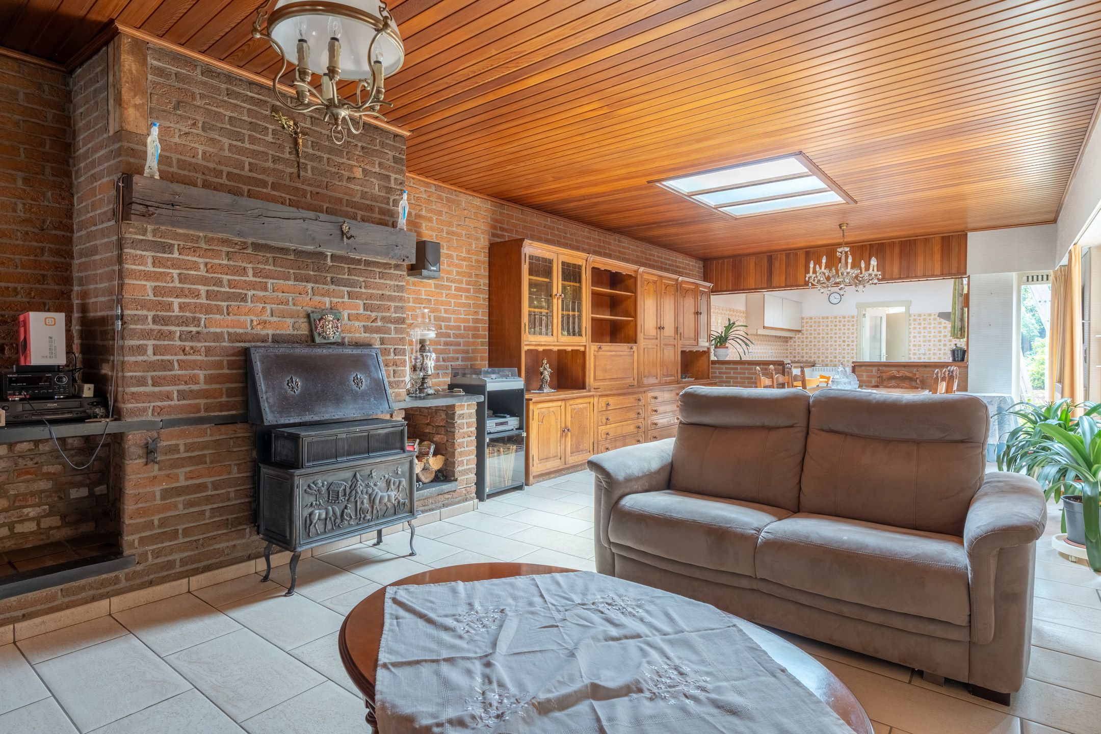 Te renoveren woning met toffe tuin en garage in het centrum foto 7