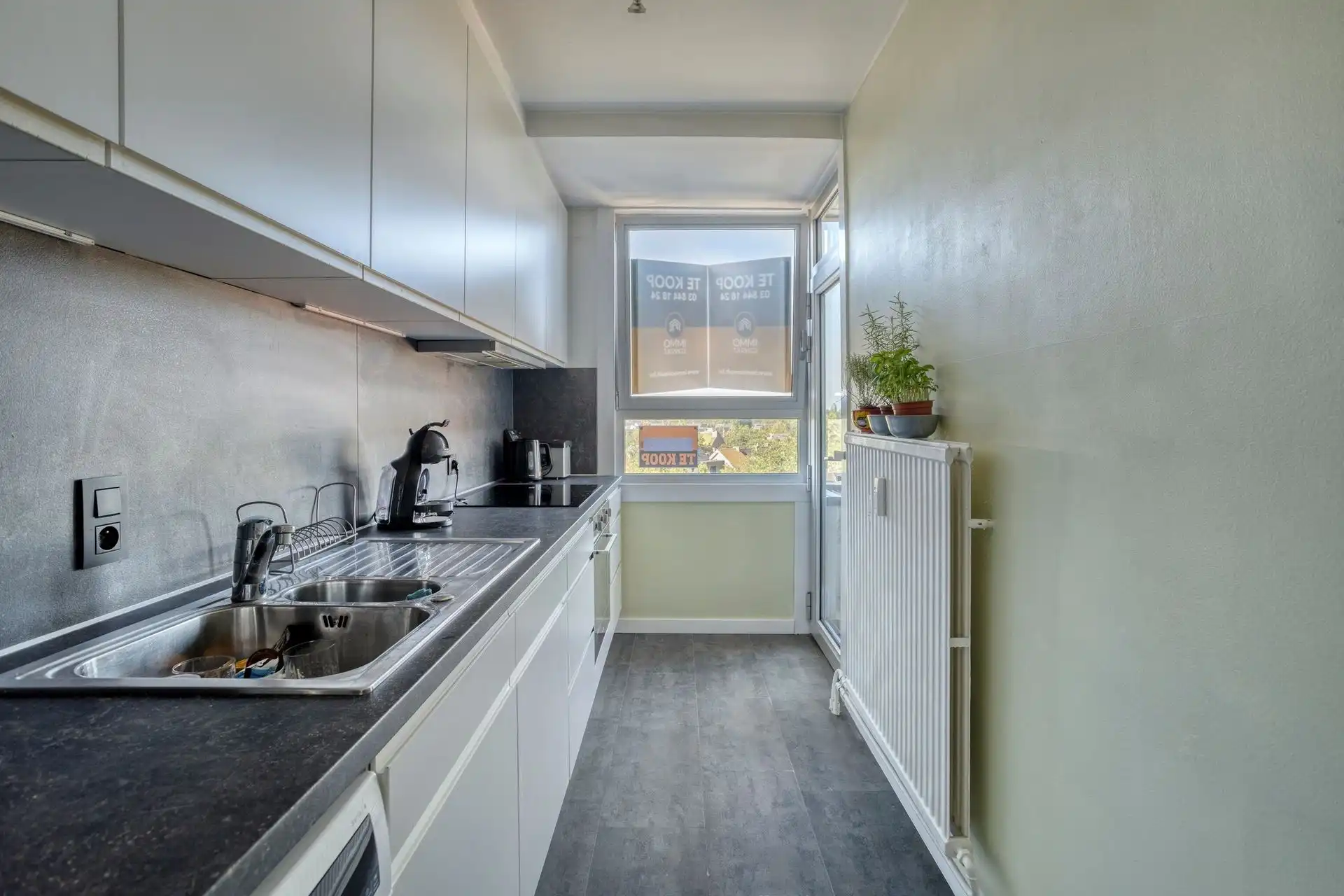 2 slaapkamerappartement met terras! foto 3