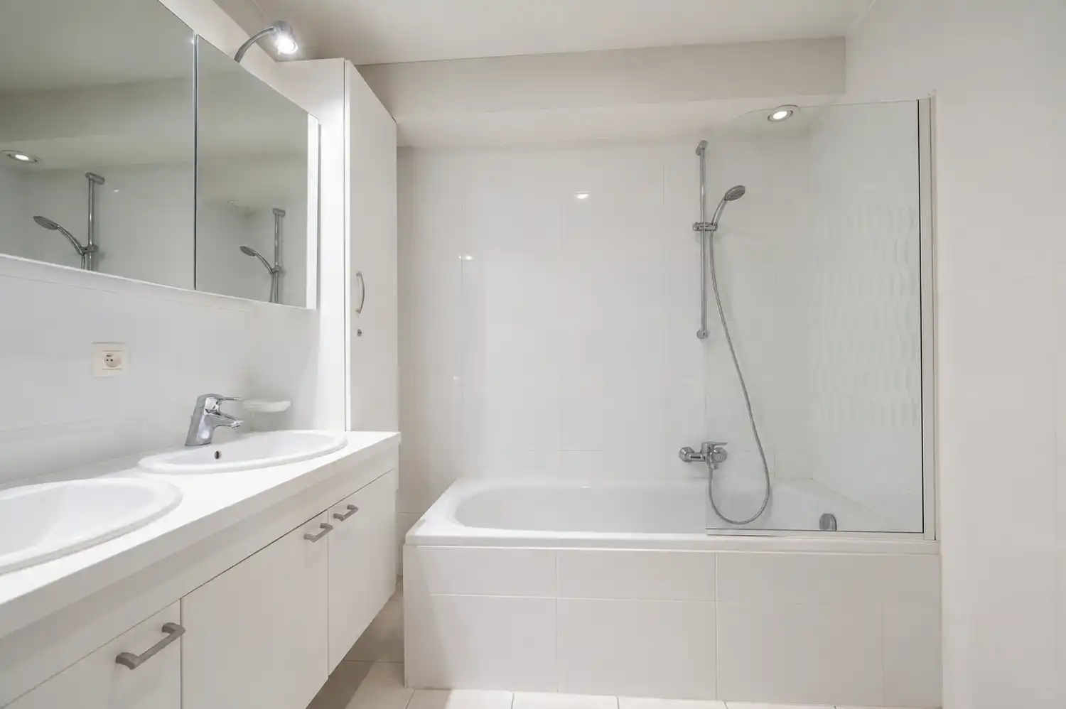 2 slaapkamer appartement met een open zicht en terras foto 13