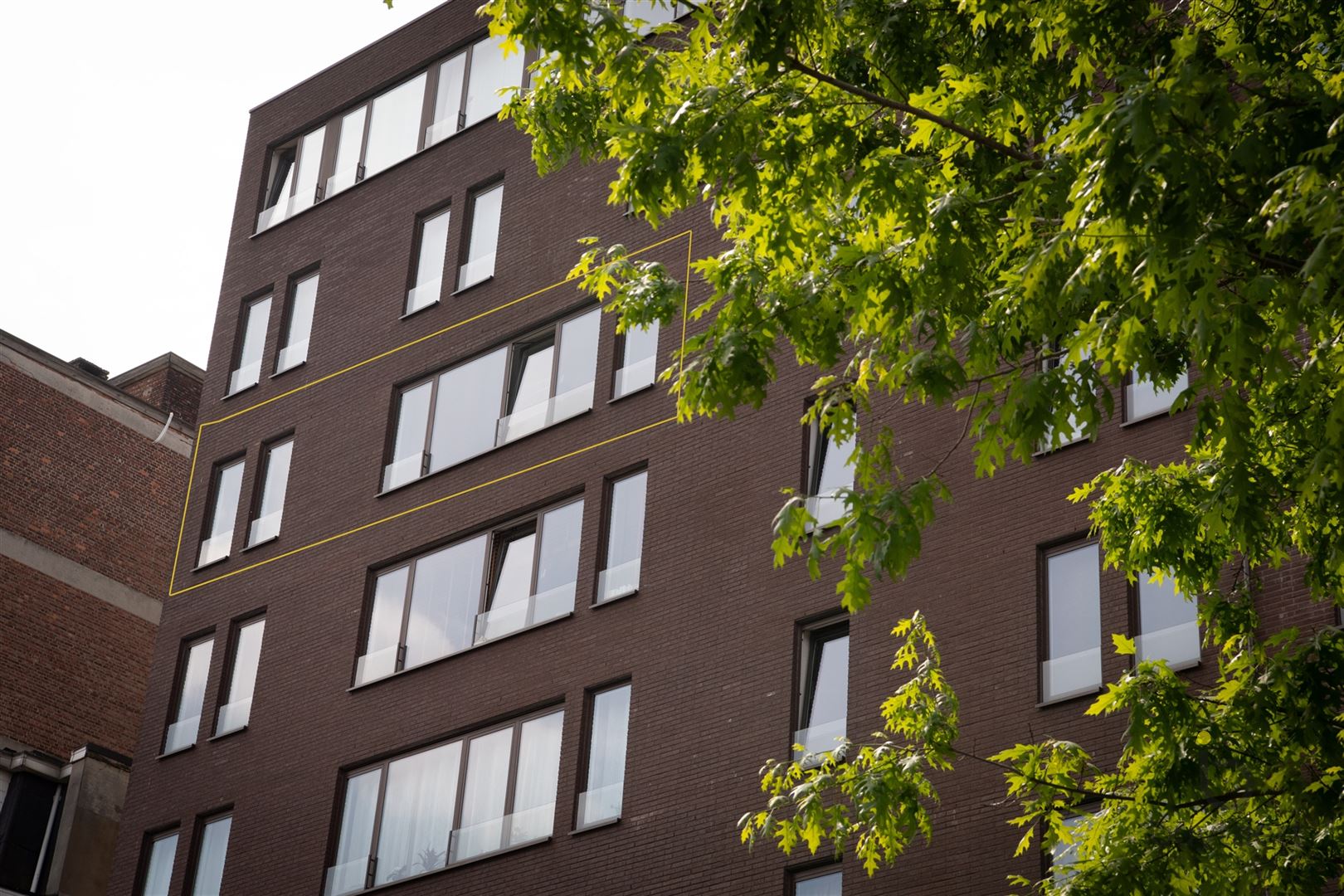 Lichtrijk hoekappartement met prachtig vergezicht over de stad + P foto {{pictureIndex}}
