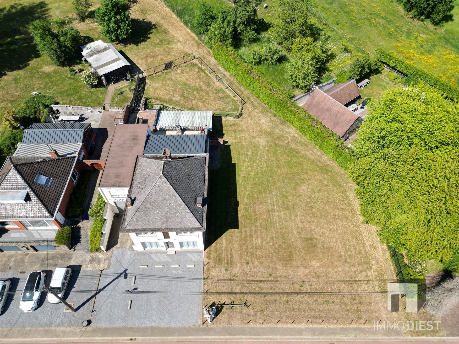 Unieke woning met praktijk en bouwgrond op zichtlocatie foto 46