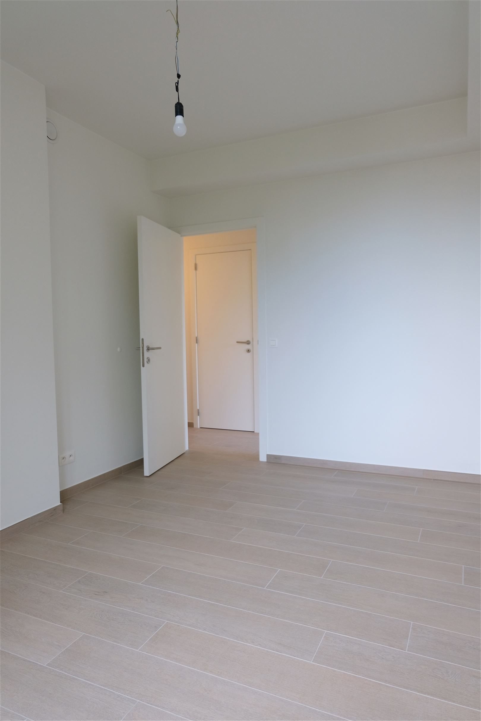 Licht nieuwbouw appartement in toffe wijk foto 10