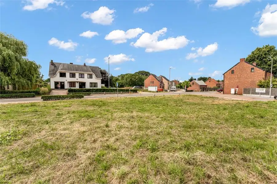 Leuk perceel voor halfopen bebouwing op 07a 79ca foto 2