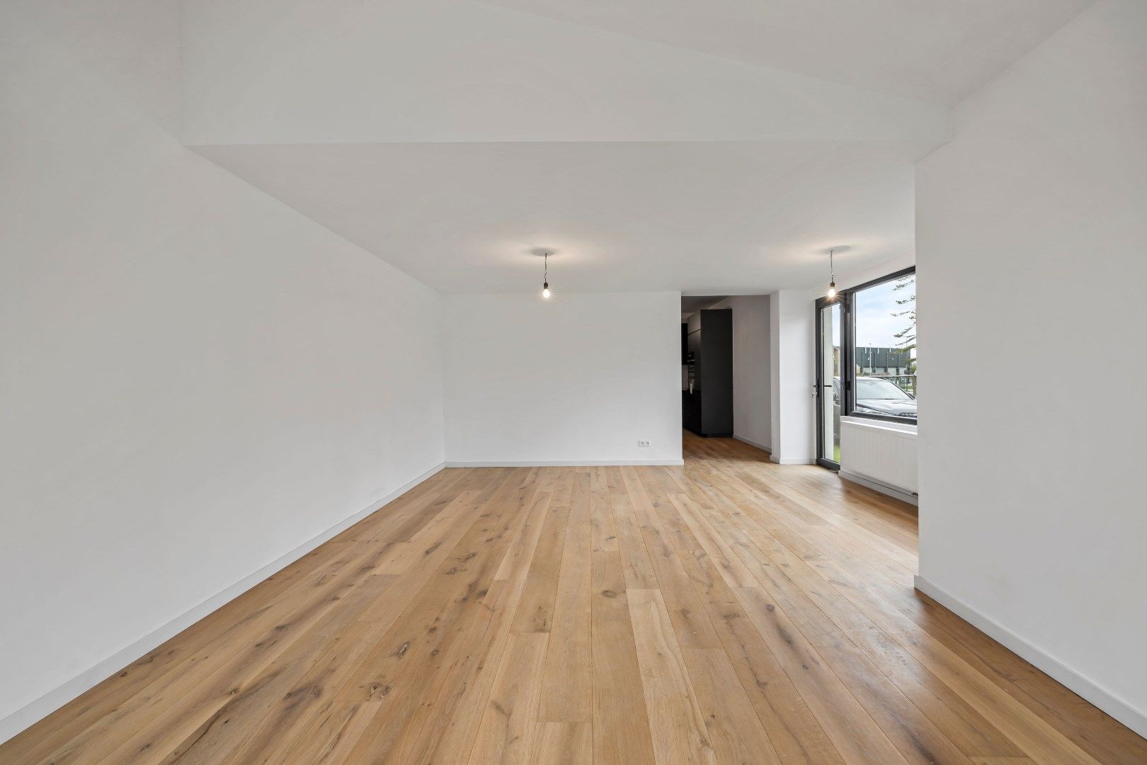 Luxueus gerenoveerde (2025) woning bijgebouw & ruime tuin in Zwijndrecht foto 6