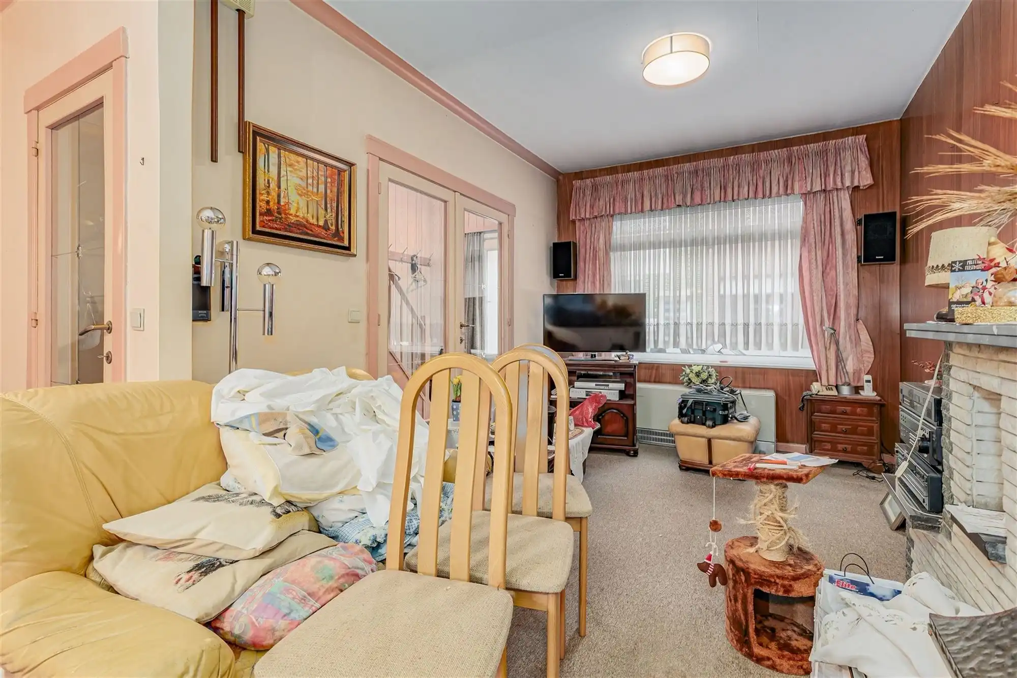 Woning met naastgelegen bouwgrond foto 2