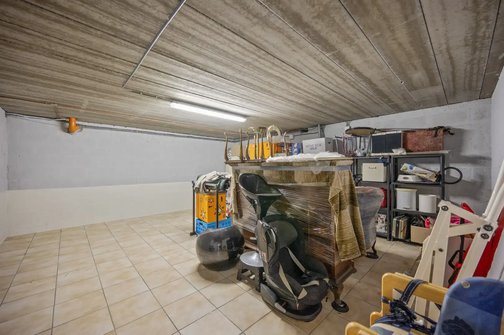 Ruime gezinswoning op een prachtig perceel van ruim 43 are met zwemvijver foto 23