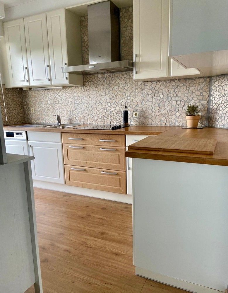Genk, Zonneweeldelaan 21/25. Instapklaar, ruim appartement (100 m2) met 3 slaapkamers, ruim terras en kelderberging. foto 7