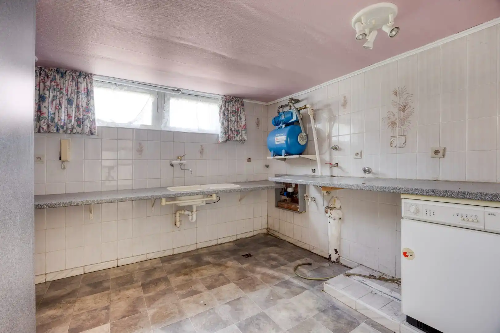 BUNGALOW – 2/4 kamers, garage & kelders – 1650 BEERSEL foto 20