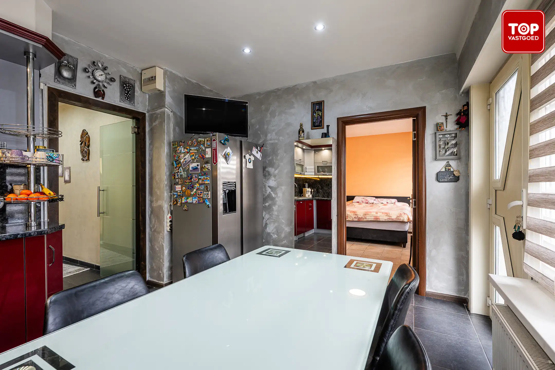 Gelijkvloers 2-slaapkamer appartemen met garage.  foto 11