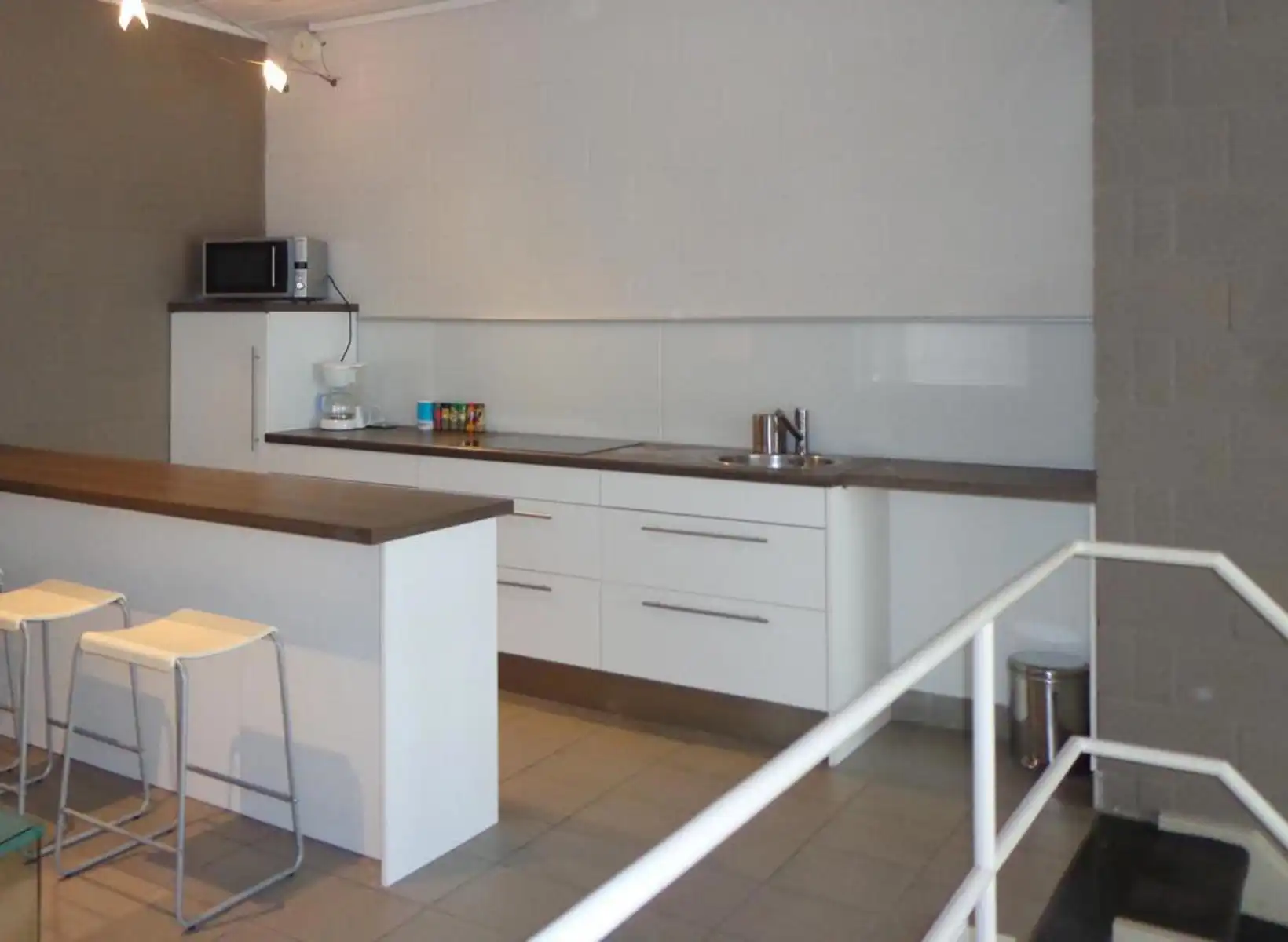 Split-level appartement met privé-ingang foto 8