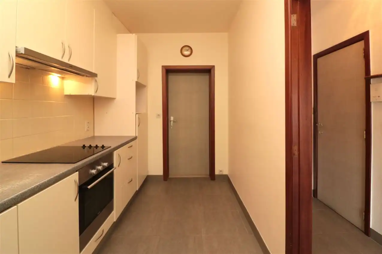 Opbrengsteigendom (handel & 4 app) op toplocatie foto 73