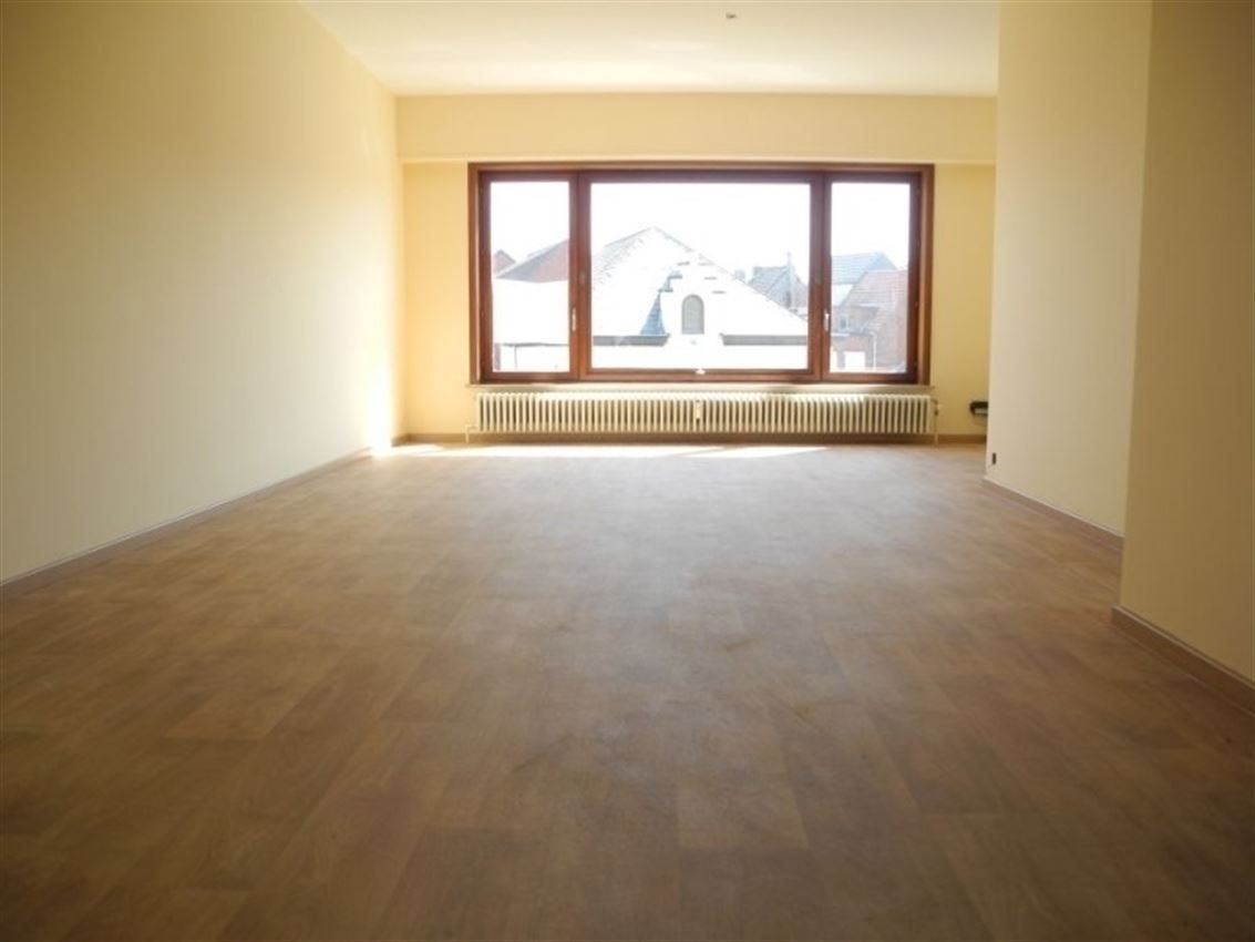 Opbrengsteigendom (handel & 4 app) op toplocatie foto 73