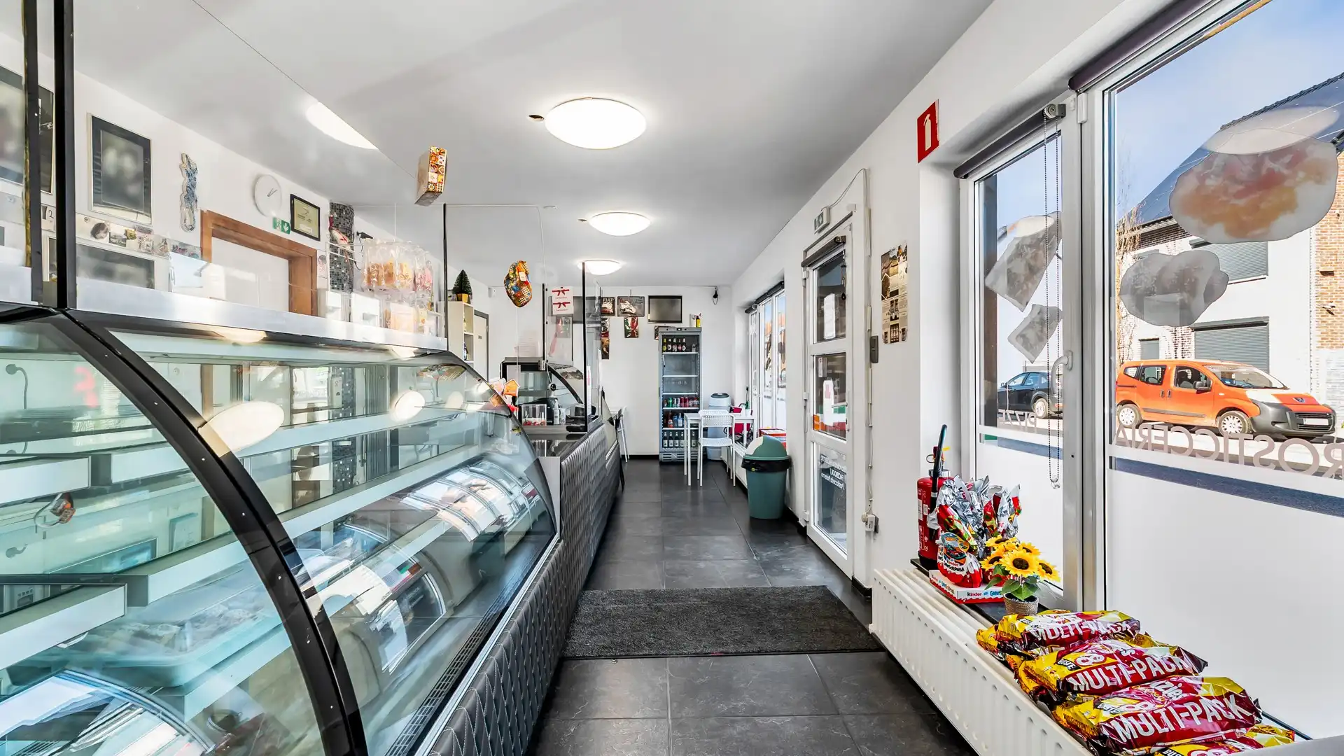 Wonen boven je zaak? Ontdek deze instapklare opportuniteit in het hart van Maasmechelen foto 6