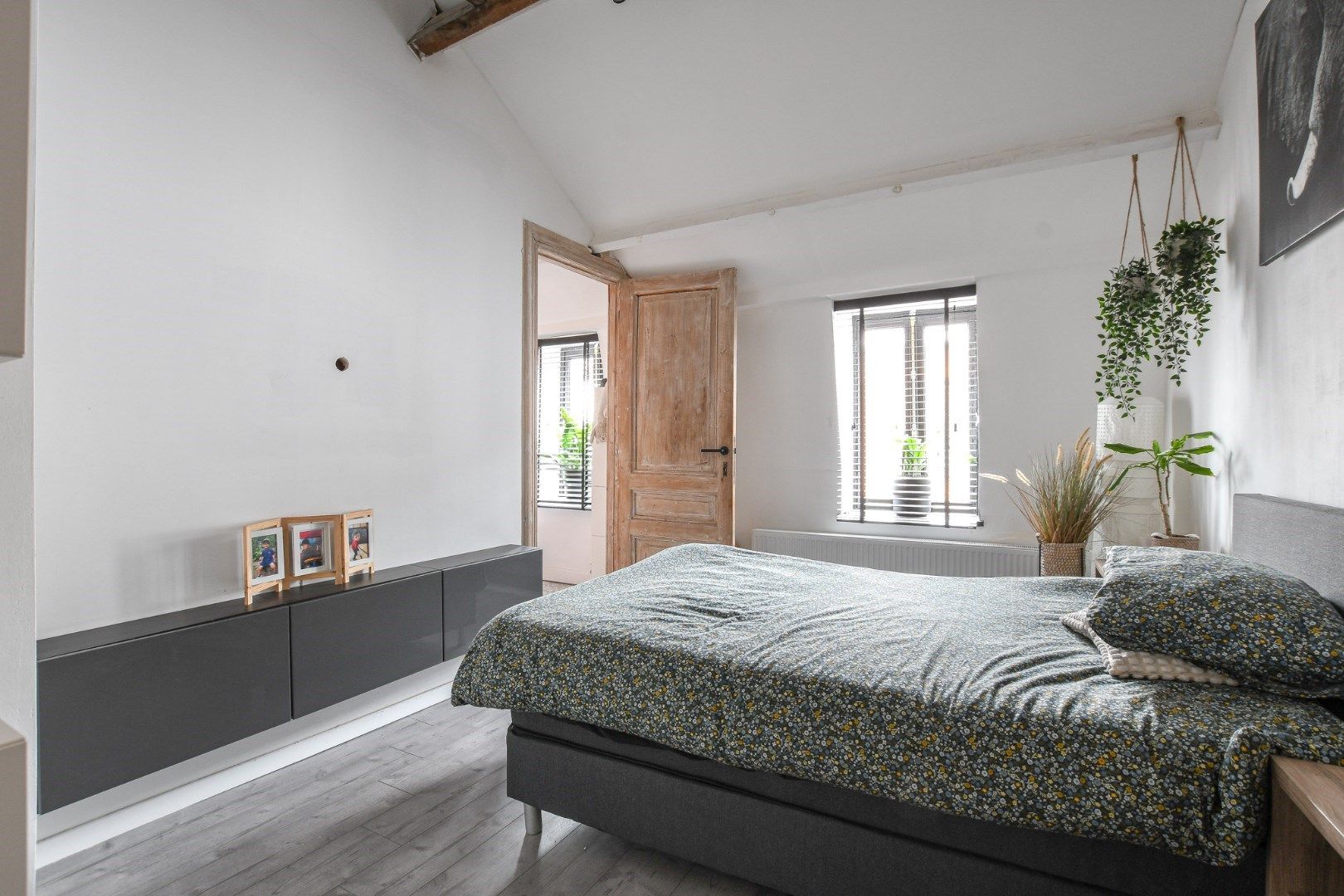 Ruim gerenoveerd herenhuis in hartje Blankenberge - vlakbij strand en zee!  foto 20