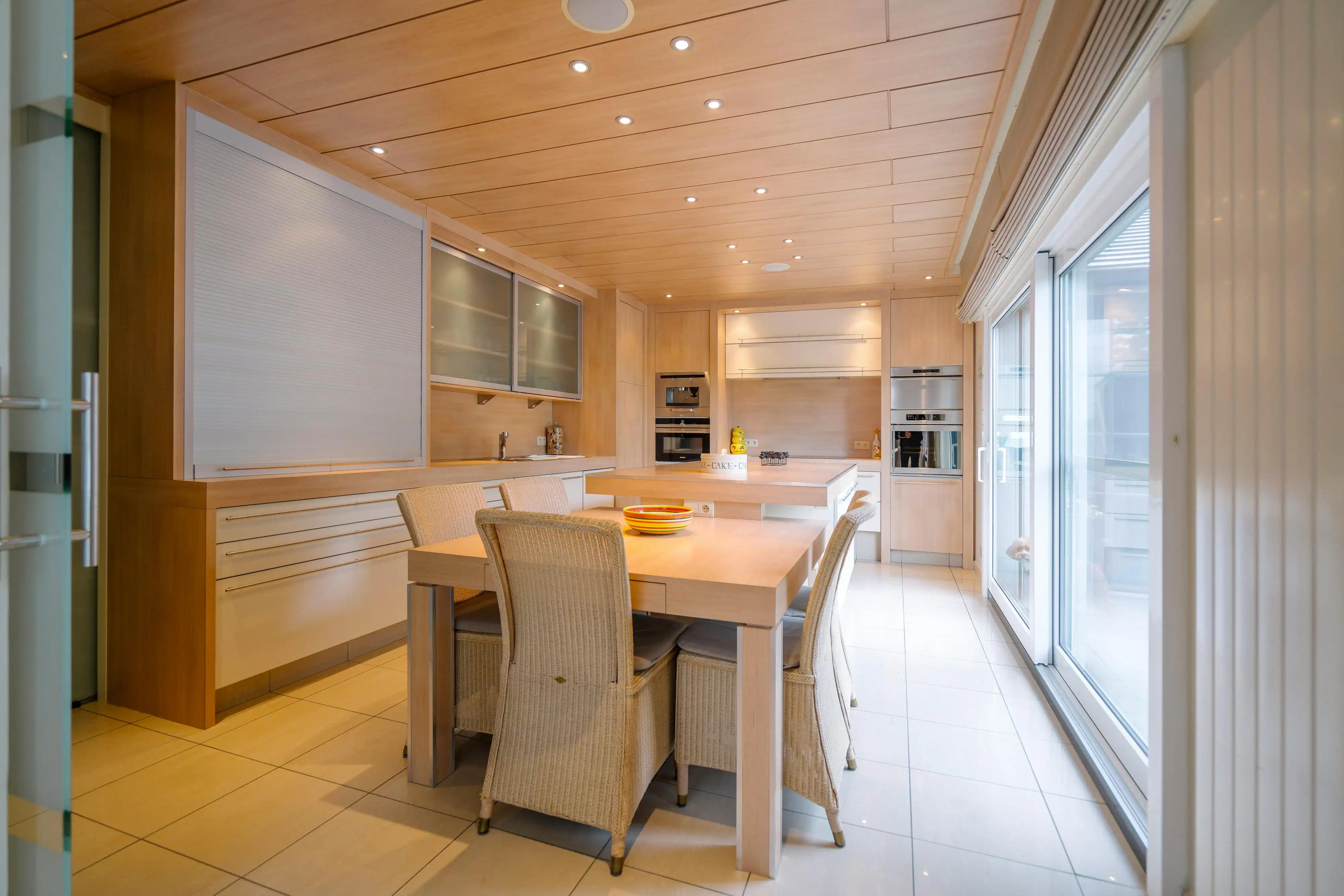Exclusieve instapklare villa met ruime tuin in Oostduinkerke foto 6