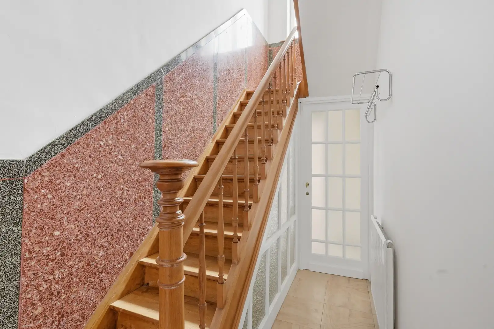 Karaktervolle instapklare hoekwoning met inpandige garage en zonnige stadstuin foto 13
