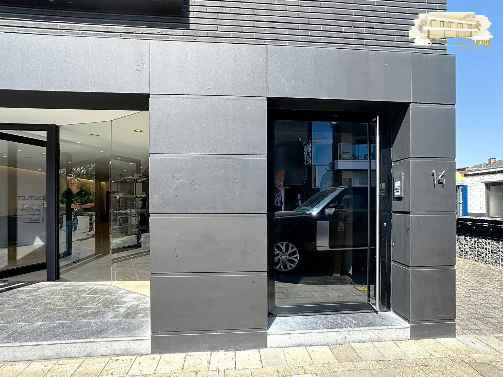 Gerenoveerd energiezuinig appartement met groot terras! foto 16