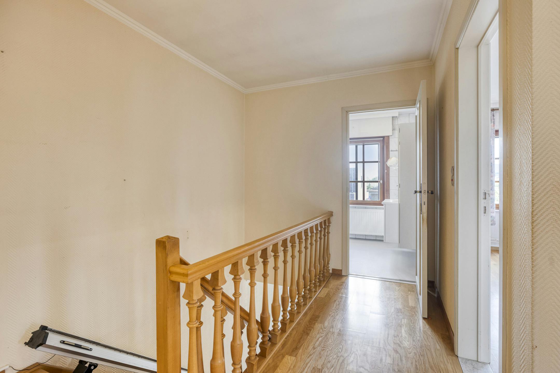 Halfopen huis te koop in Ieper met 4 kamers, tuin en garage foto 21
