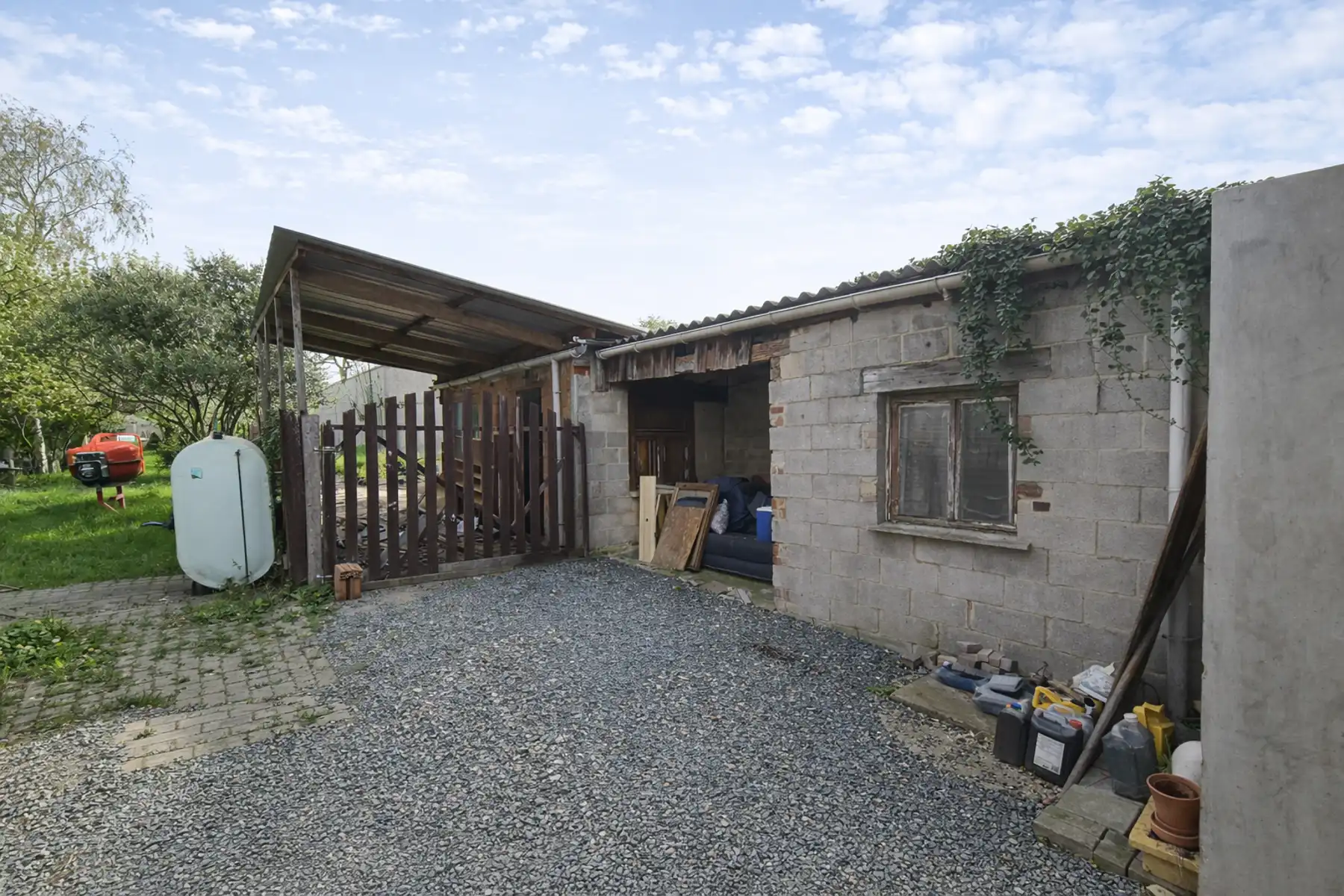 Te renoveren woning in Ressegem foto 9