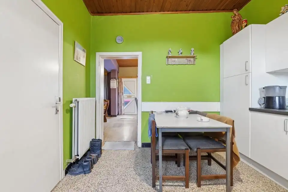 TE RENOVEREN GEZINSWONING MET POTENTIEEL EN TUIN IN HARTJE ZOUTLEEUW foto 9