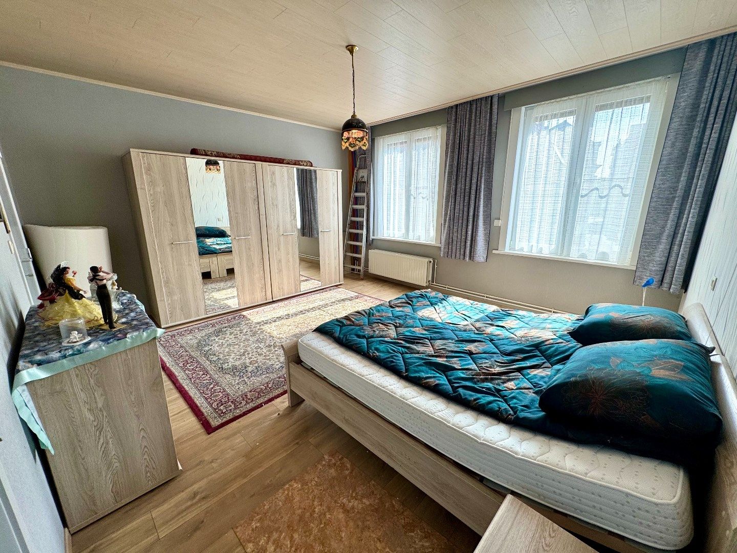 RIJWONING MET 3 SLPKS EN KOER IN HET CENTRUM foto 9