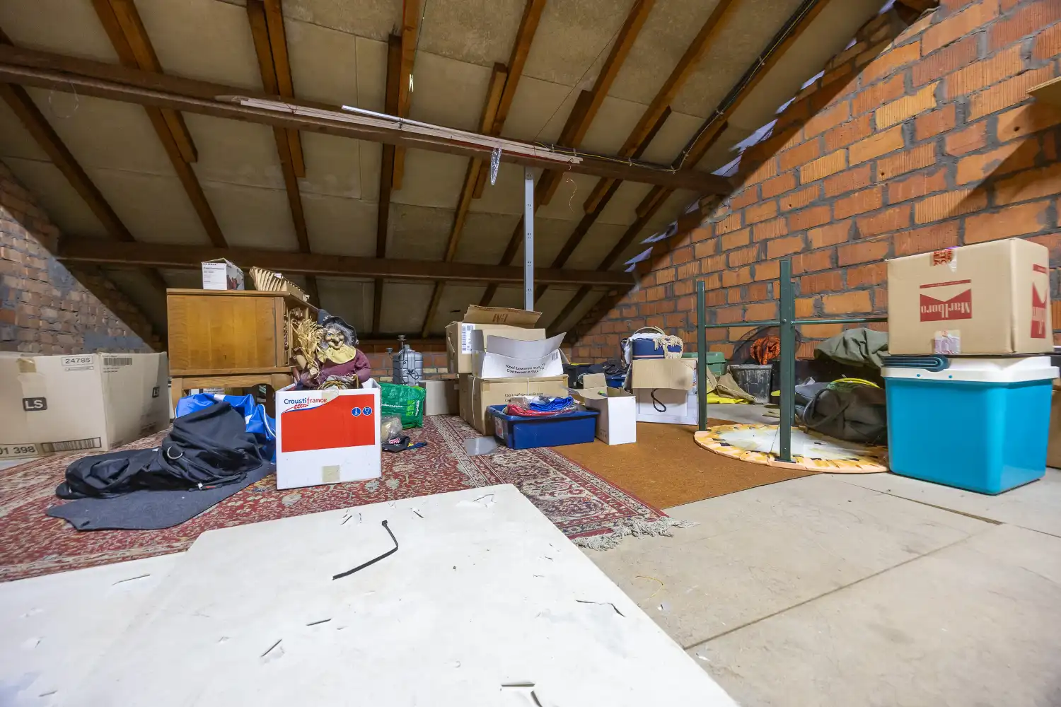 Te renoveren halfopen woning met veel potentieel foto 36