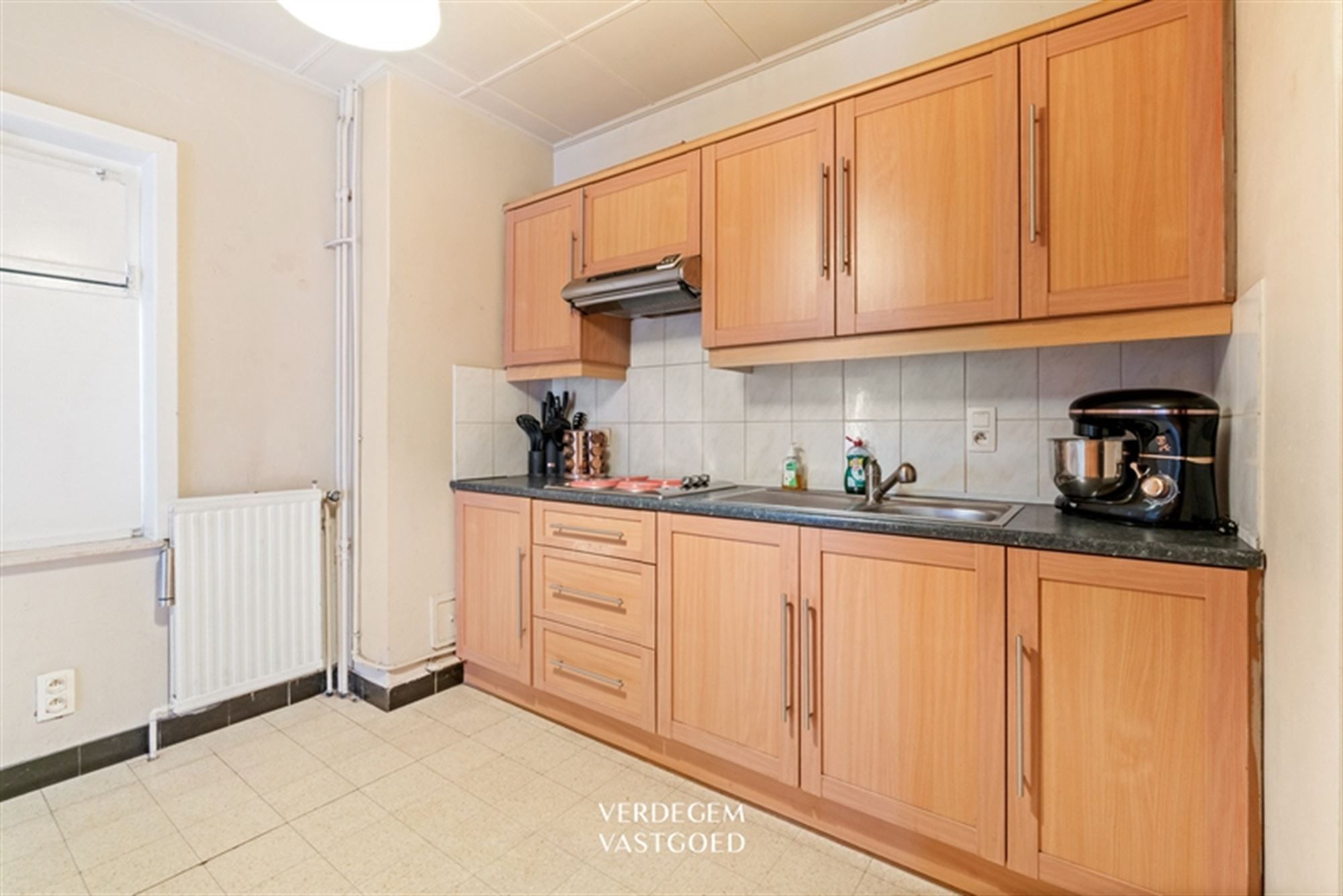 Woning met 4 slaapkamers, tuin en garage op topligging foto 9