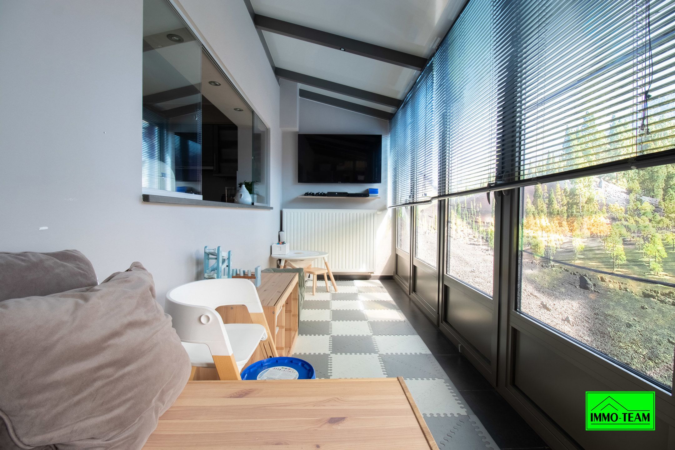 Instapklare gezinswoning met royale woonruimte en luxe  foto 7
