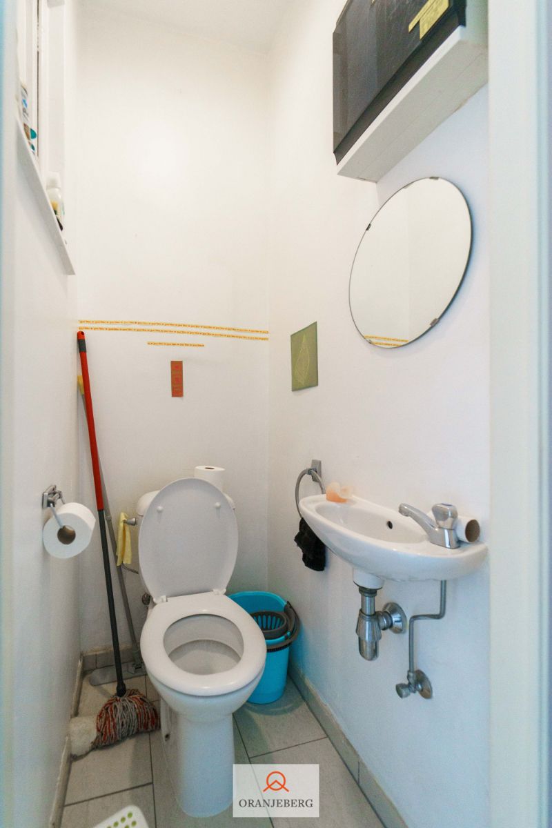Ruim twee-slaapkamer appartement in Kortedagsteeg foto 20