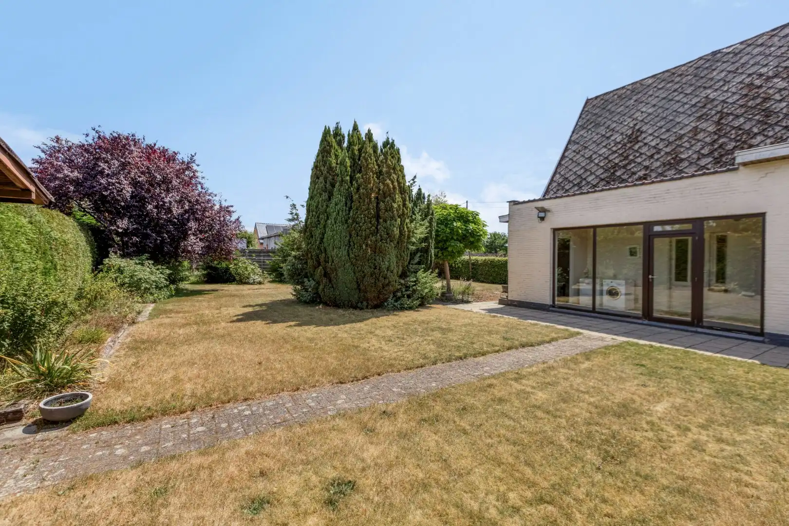 Te renoveren woning met 3 slpks op de grens tussen Geel en Sint-Jozef Olen !  foto 24