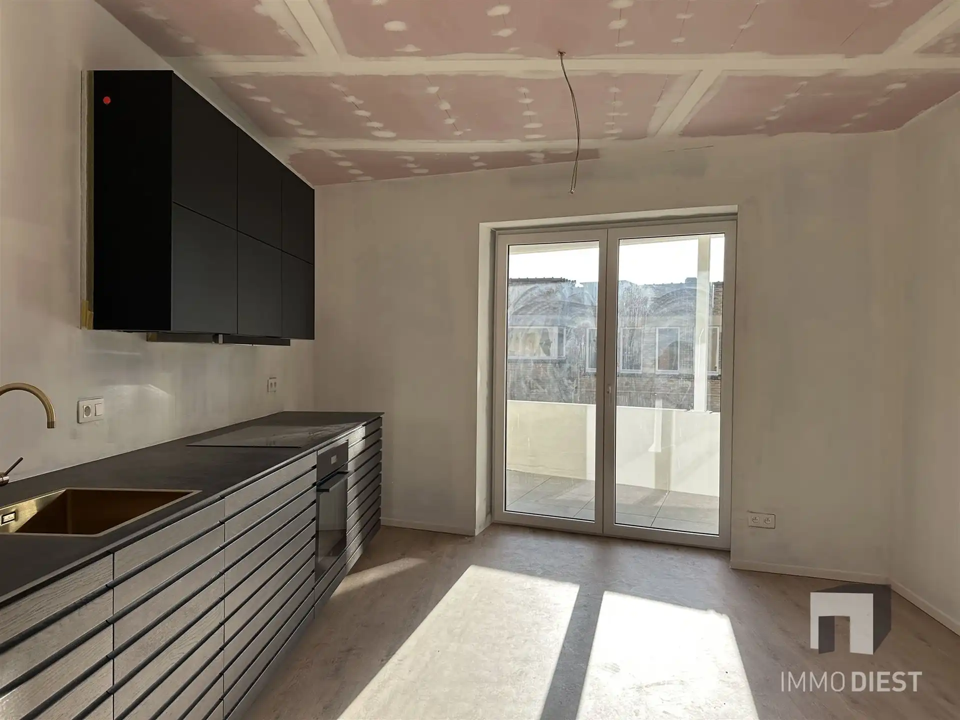 Knap appartement met terras en 2 slpks - centrum Diest - veel lichtinval foto 12