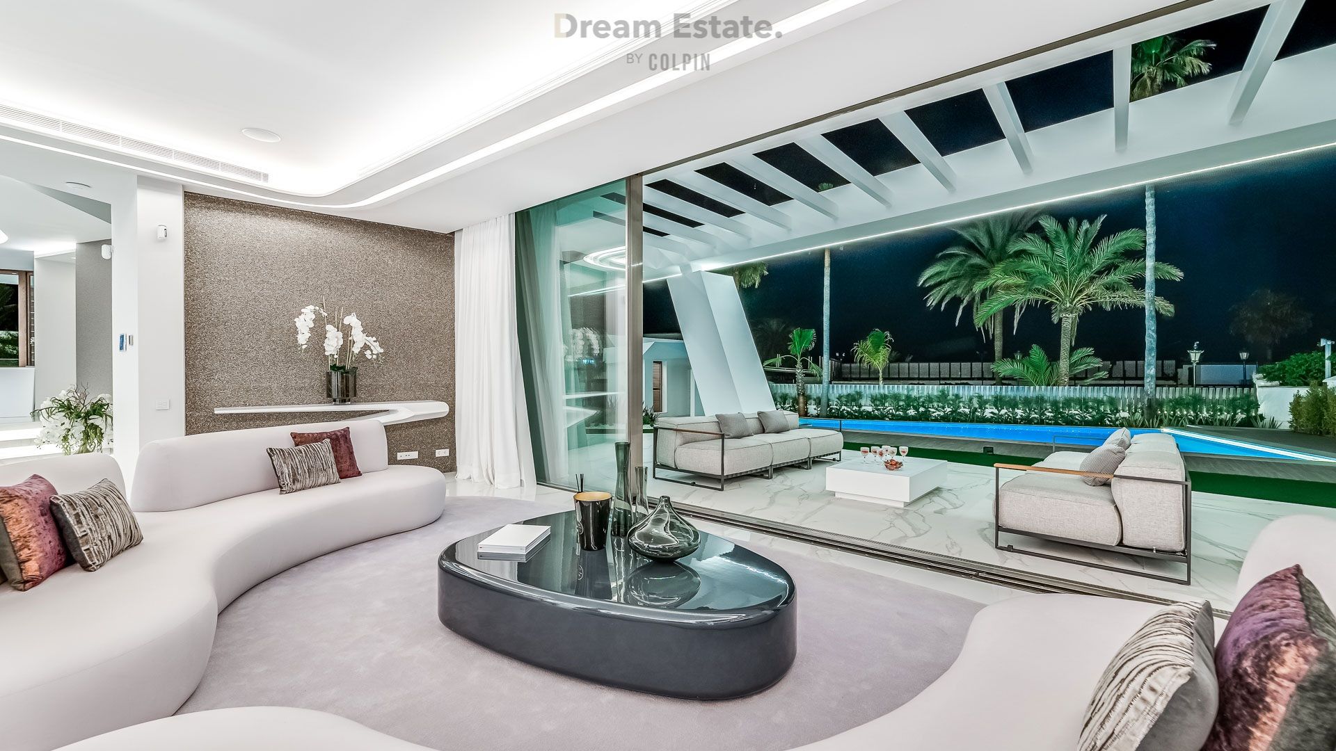 Hypermoderne frontline villa in Los Monteros foto 22